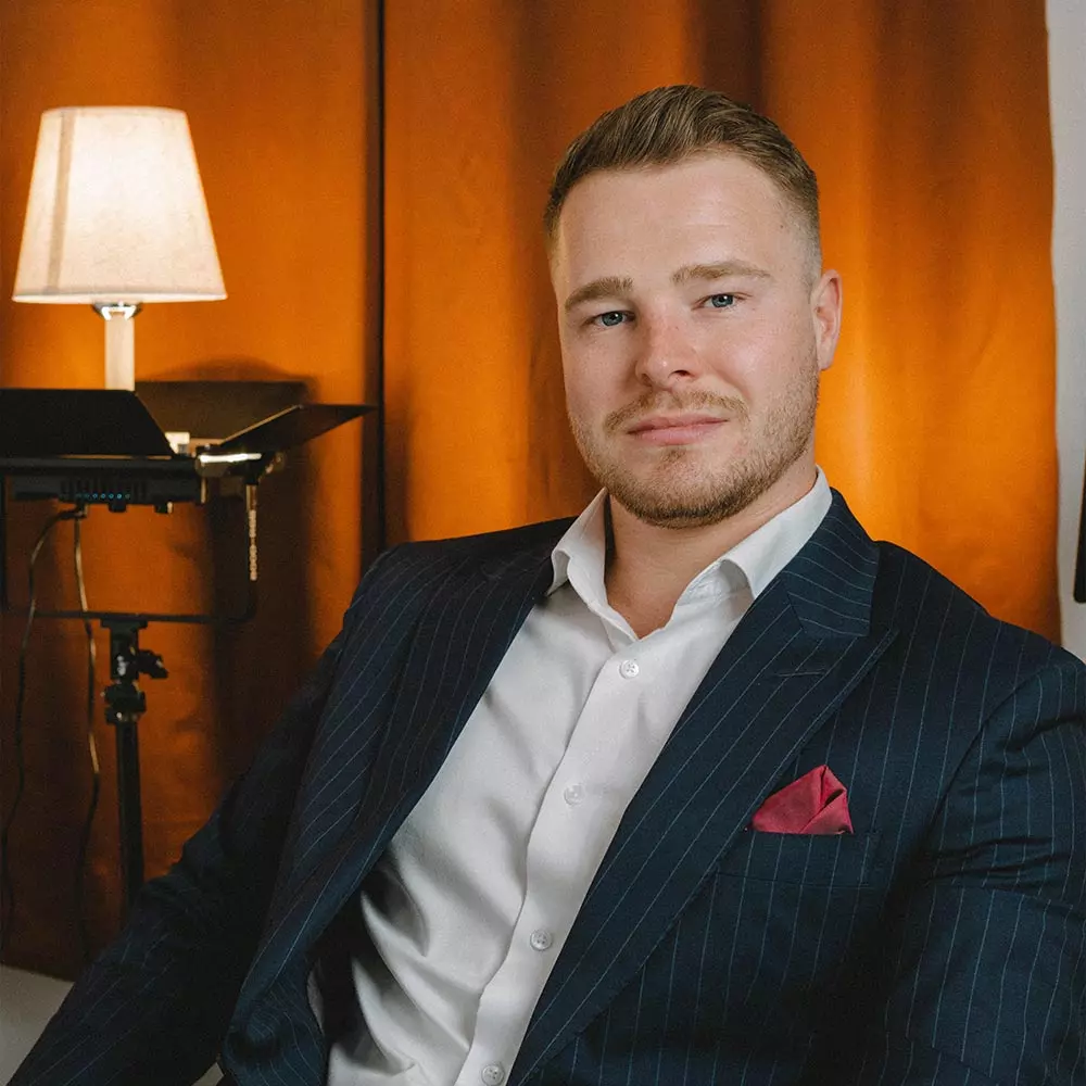 Kevin Crowther, US & UK qualified financial adviser, DIFC, Dubai — Digidot SEO client